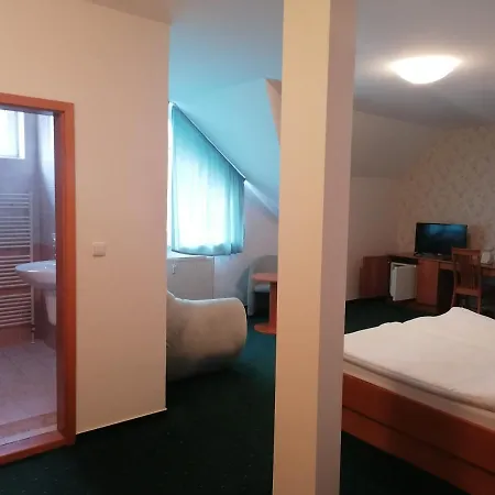 卡斯卡达酒店 酒店 2*